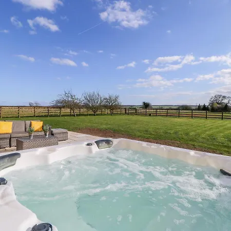 Holiday home Tuft House