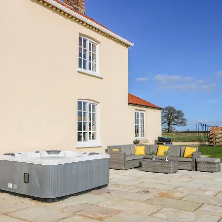 Tuft House Holiday home York
