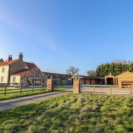 Holiday home Tuft House