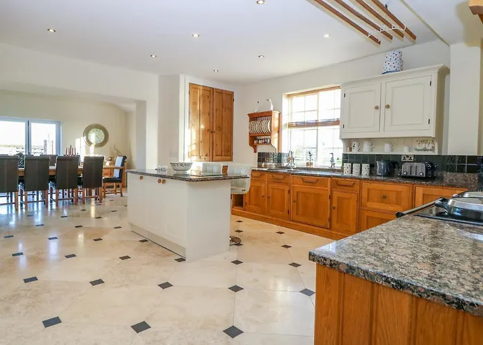 Tuft House Holiday home