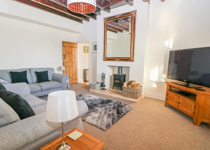 Tuft House Holiday home