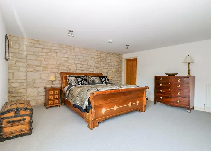 Tuft House Holiday home *