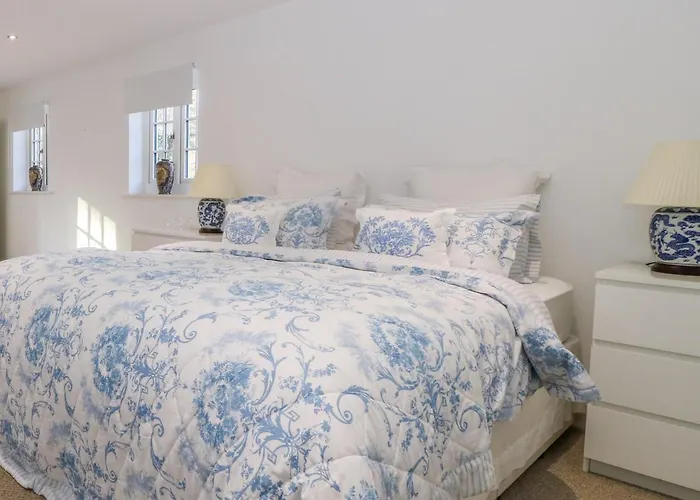 Tuft House Holiday home *